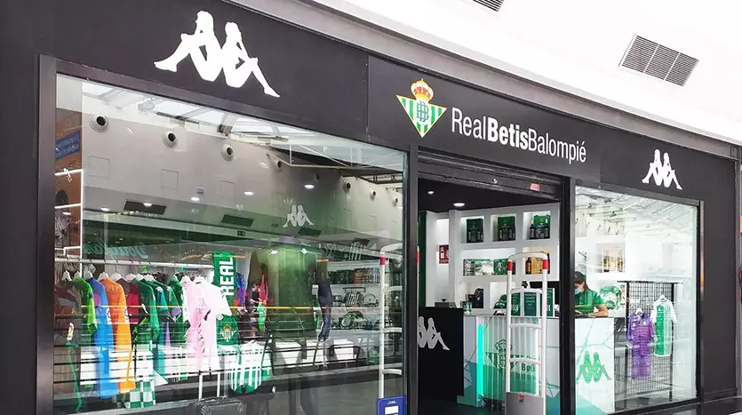 Abre una tienda Kappa del Betis en el centro comercial AireSur